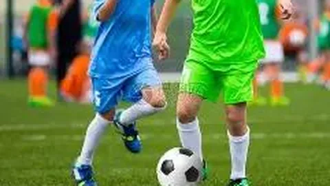 《苏超来了》受苏超球星热捧，戈伟渴望一书在手