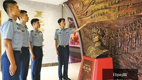 2026年服饰行业深度分析Ebpay支付官网：七匹狼炒股失利，半年亏损175亿